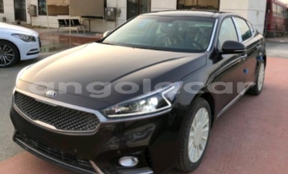 Comprar Usado Kia Cadenza Preto Carro em Luanda em Luanda Province