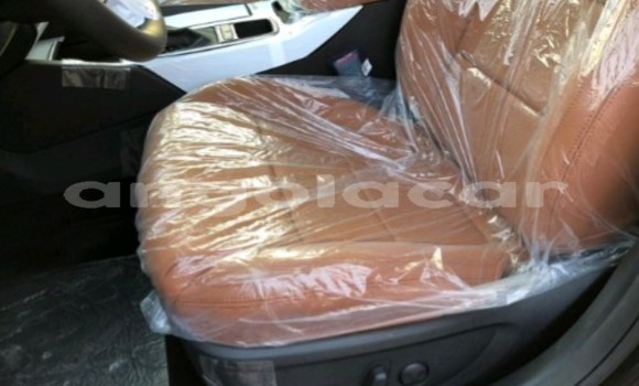 Buy Used Kia Cadenza Black Car in Luanda in Luanda Province Buy Used Kia Cadenza Black Car in Luanda in Luanda Province