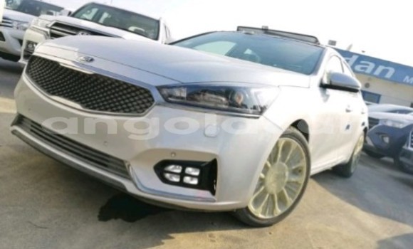 Buy Used Kia Cadenza Other Car in Luanda in Luanda Province Buy Used Kia Cadenza Other Car in Luanda in Luanda Province