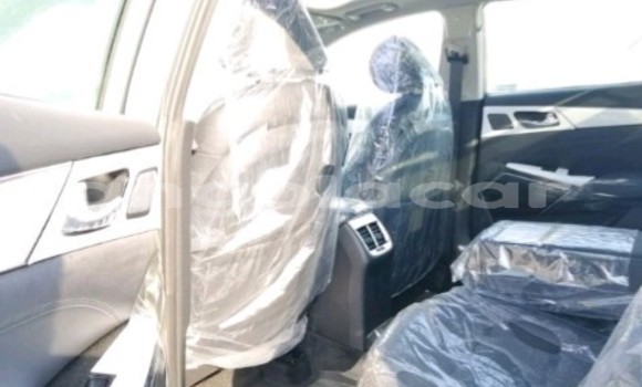 Buy Used Kia Cadenza Other Car in Luanda in Luanda Province Buy Used Kia Cadenza Other Car in Luanda in Luanda Province