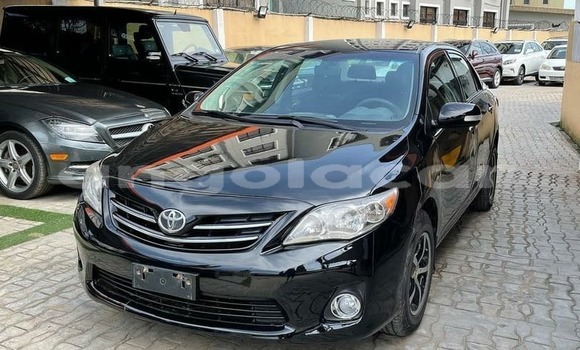 Comprar Usado Toyota Corolla Preto Carro em Luanda em Luanda Province