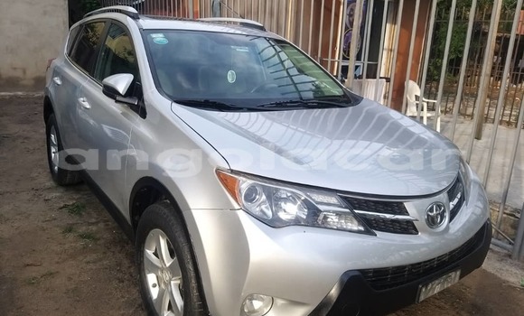Acheter Occasion Voiture Toyota RAV4 Gris à Luanda, Province de Luanda Acheter Occasion Voiture Toyota RAV4 Gris à Luanda, Province de Luanda