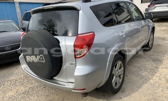 Acheter Occasion Voiture Toyota RAV4 Gris à Luanda, Province de Luanda Acheter Occasion Voiture Toyota RAV4 Gris à Luanda, Province de Luanda