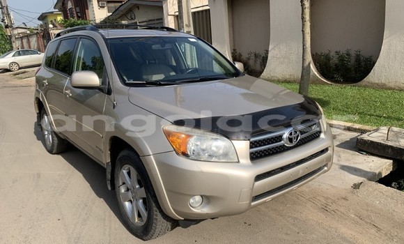 Acheter Occasion Voiture Toyota RAV4 Gris à Luanda, Province de Luanda Acheter Occasion Voiture Toyota RAV4 Gris à Luanda, Province de Luanda