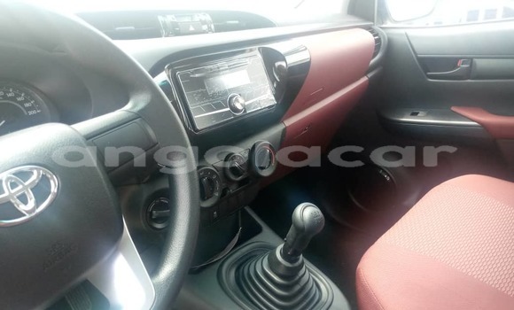 Buy Used Toyota Hilux White Car in Luanda in Luanda Province Buy Used Toyota Hilux White Car in Luanda in Luanda Province