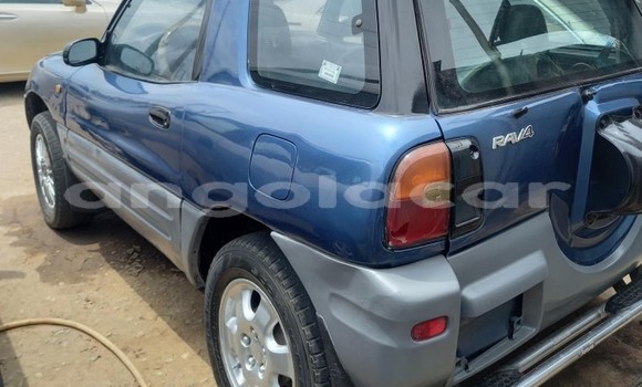 Comprar Usado Toyota RAV4 Azul Carro em Malanje em Malanje Province Comprar Usado Toyota RAV4 Azul Carro em Malanje em Malanje Province