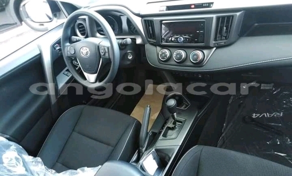 Comprar Novo Toyota RAV4 Branco Carro em Malanje em Malanje Province Comprar Novo Toyota RAV4 Branco Carro em Malanje em Malanje Province