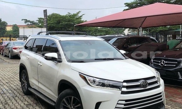 Acheter Occasion Voiture Toyota Highlander Blanc à Luanda, Province de Luanda