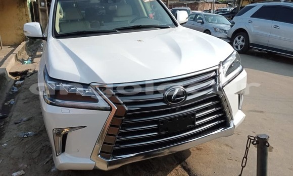 Acheter Occasion Voiture Lexus LX 570 Blanc à Namibe, Province de Namibe Acheter Occasion Voiture Lexus LX 570 Blanc à Namibe, Province de Namibe
