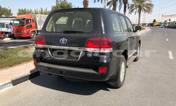 Buy Import Toyota Land Cruiser Black Car in Luanda in Luanda Province Buy Import Toyota Land Cruiser Black Car in Luanda in Luanda Province