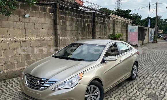 Comprar Usado Hyundai Sonata Marrom Carro em Namibe em Namibe Province