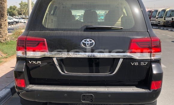 Buy Import Toyota Land Cruiser Black Car in Luanda in Luanda Province Buy Import Toyota Land Cruiser Black Car in Luanda in Luanda Province