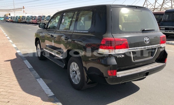 Buy Import Toyota Land Cruiser Black Car in Luanda in Luanda Province Buy Import Toyota Land Cruiser Black Car in Luanda in Luanda Province