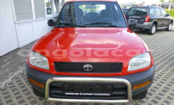 Comprar Usado Toyota RAV4 Vermelho Carro em Luanda em Luanda Province Comprar Usado Toyota RAV4 Vermelho Carro em Luanda em Luanda Province
