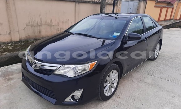 Buy Used Toyota Camry Black Car in Luanda in Luanda Province