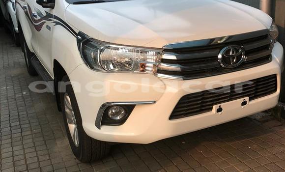 Buy Used Toyota Hilux White Car in Luanda in Luanda Province Buy Used Toyota Hilux White Car in Luanda in Luanda Province