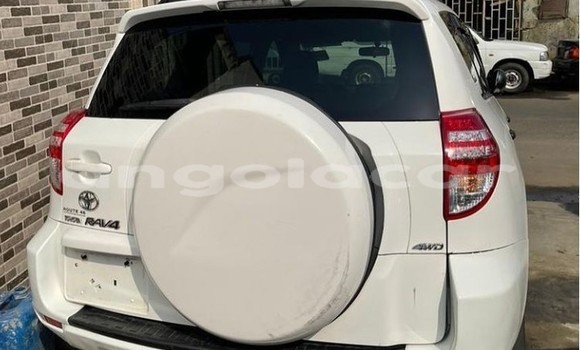 Buy Used Toyota RAV4 White Car in Luanda in Luanda Province Buy Used Toyota RAV4 White Car in Luanda in Luanda Province