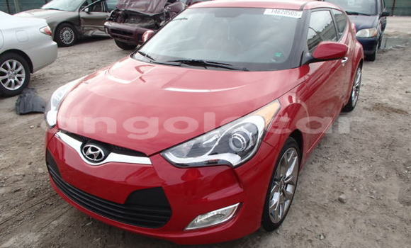 Acheter Occasion Voiture Hyundai Veloster Rouge à Luanda, Province de Luanda Acheter Occasion Voiture Hyundai Veloster Rouge à Luanda, Province de Luanda