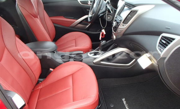 Buy Used Hyundai Veloster Red Car in Luanda in Luanda Province Buy Used Hyundai Veloster Red Car in Luanda in Luanda Province