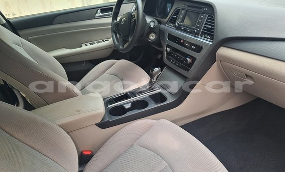 Buy Used Hyundai Sonata Blue Car in Luanda in Luanda Province Buy Used Hyundai Sonata Blue Car in Luanda in Luanda Province