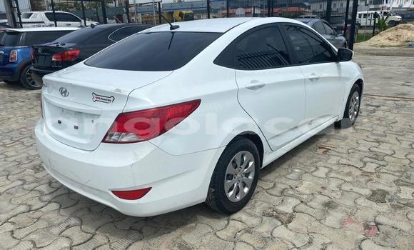 Buy Used Hyundai Elantra White Car in Luanda in Luanda Province Buy Used Hyundai Elantra White Car in Luanda in Luanda Province