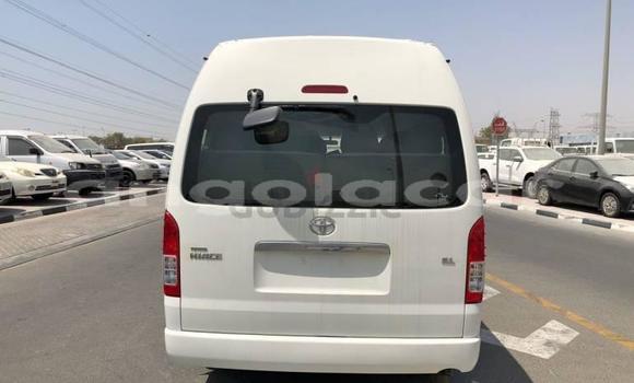 Buy Import Toyota Hiace White Car in Luanda in Luanda Province Buy Import Toyota Hiace White Car in Luanda in Luanda Province