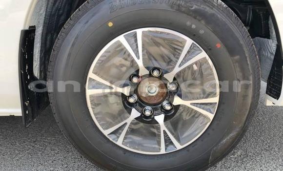 Buy Import Toyota Hiace White Car in Luanda in Luanda Province Buy Import Toyota Hiace White Car in Luanda in Luanda Province