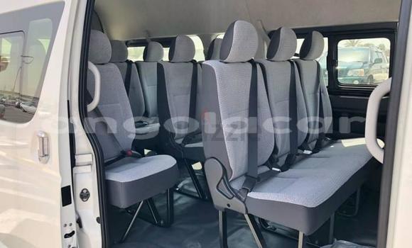 Buy Import Toyota Hiace White Car in Luanda in Luanda Province Buy Import Toyota Hiace White Car in Luanda in Luanda Province