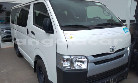 Comprar Usado Toyota Hiace Branco Carro em Luena em Moxico