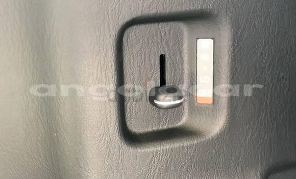 Buy Import Toyota Hiace White Car in Luanda in Luanda Province Buy Import Toyota Hiace White Car in Luanda in Luanda Province