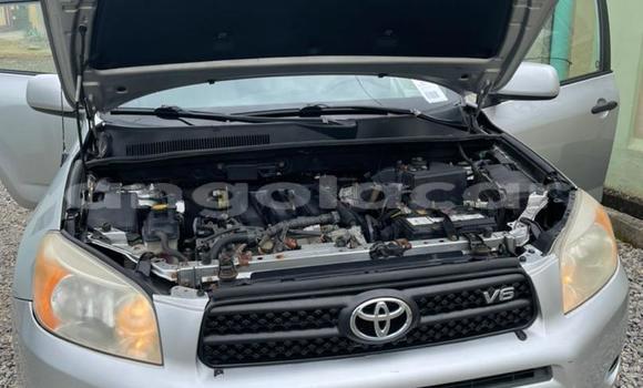 Comprar Usado Toyota RAV4 Prata Carro em Luanda em Luanda Province Comprar Usado Toyota RAV4 Prata Carro em Luanda em Luanda Province