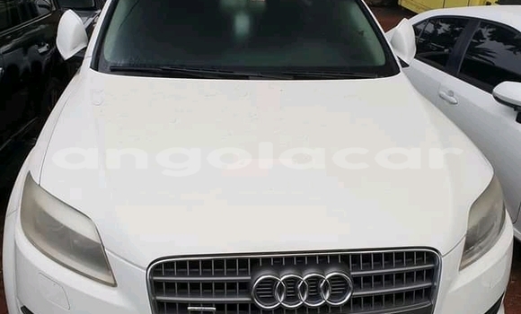 Comprar Usado Audi Q7 Branco Carro em Luanda em Luanda Province