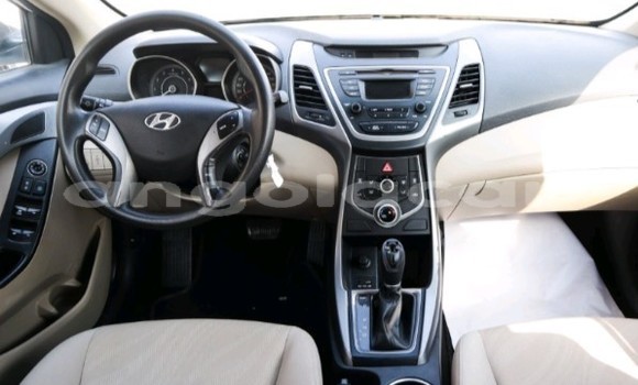 Buy Used Hyundai Elantra White Car in Luanda in Luanda Province Buy Used Hyundai Elantra White Car in Luanda in Luanda Province