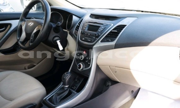 Buy Used Hyundai Elantra White Car in Luanda in Luanda Province Buy Used Hyundai Elantra White Car in Luanda in Luanda Province