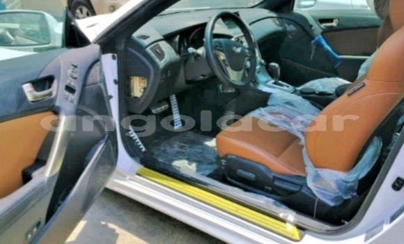 Acheter Occasion Voiture Hyundai Genesis Blanc à Luanda, Province de Luanda Acheter Occasion Voiture Hyundai Genesis Blanc à Luanda, Province de Luanda