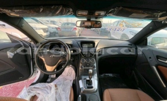 Acheter Occasion Voiture Hyundai Genesis Blanc à Luanda, Province de Luanda Acheter Occasion Voiture Hyundai Genesis Blanc à Luanda, Province de Luanda