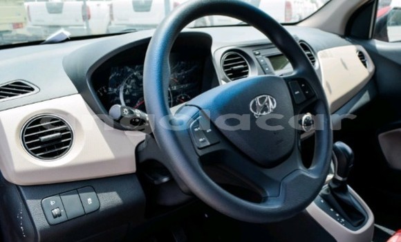 Acheter Occasion Voiture Hyundai i10 Rouge à Luanda, Province de Luanda Acheter Occasion Voiture Hyundai i10 Rouge à Luanda, Province de Luanda