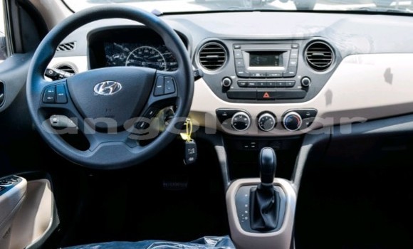 Acheter Occasion Voiture Hyundai i10 Rouge à Luanda, Province de Luanda Acheter Occasion Voiture Hyundai i10 Rouge à Luanda, Province de Luanda