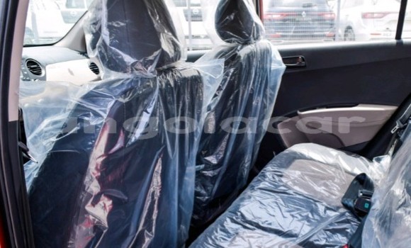 Acheter Occasion Voiture Hyundai i10 Rouge à Luanda, Province de Luanda Acheter Occasion Voiture Hyundai i10 Rouge à Luanda, Province de Luanda