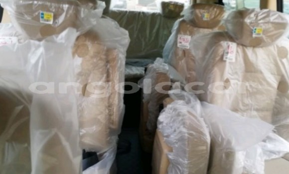 Acheter Occasion Voiture Hyundai H1 Blanc à Luanda, Province de Luanda Acheter Occasion Voiture Hyundai H1 Blanc à Luanda, Province de Luanda