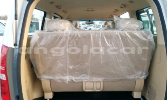 Acheter Occasion Voiture Hyundai H1 Blanc à Luanda, Province de Luanda Acheter Occasion Voiture Hyundai H1 Blanc à Luanda, Province de Luanda