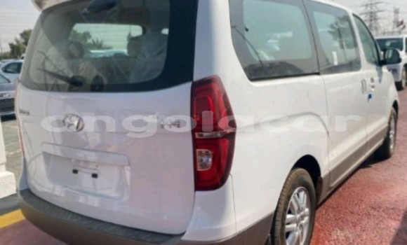 Comprar Usado Hyundai H1 Branco Carro em Luanda em Luanda Province Comprar Usado Hyundai H1 Branco Carro em Luanda em Luanda Province