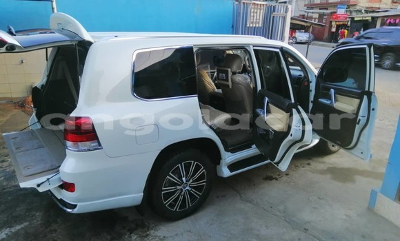 Comprar Usado Toyota Land Cruiser Branco Carro em Luanda em Luanda Province Comprar Usado Toyota Land Cruiser Branco Carro em Luanda em Luanda Province