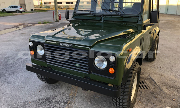 Acheter Occasion Voiture Land Rover Defender Vert à Luanda, Province de Luanda