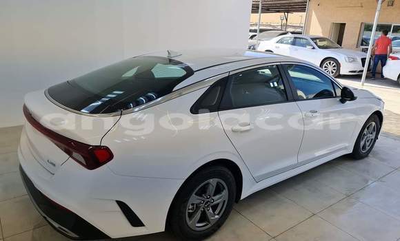 Comprar Usado Kia K5 Branco Carro em Luanda em Luanda Province Comprar Usado Kia K5 Branco Carro em Luanda em Luanda Province