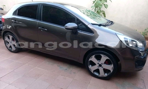 Comprar Usado Kia rio Outro Carro em Luanda em Luanda Province