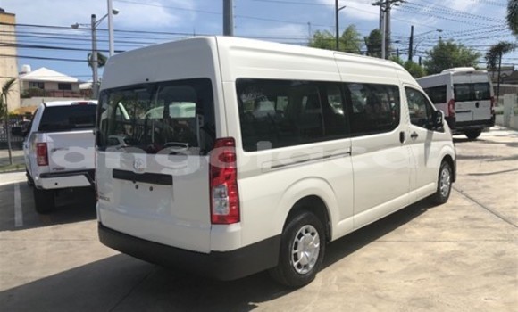 Comprar Usado Toyota Hiace Branco Carro em Luanda em Luanda Province Comprar Usado Toyota Hiace Branco Carro em Luanda em Luanda Province