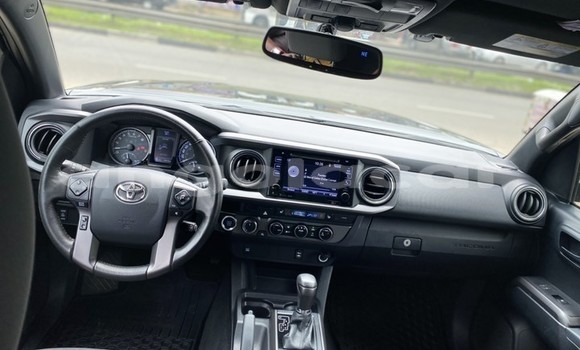 Buy Used Toyota Tacoma Black Car in Luanda in Luanda Province Buy Used Toyota Tacoma Black Car in Luanda in Luanda Province