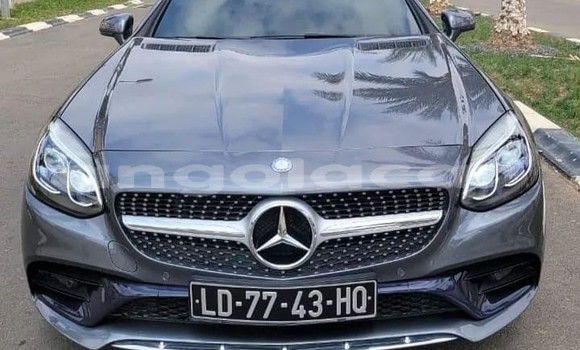Comprar Usado Mercedes-Benz SLC-klasse Prata Carro em Luanda em Luanda Province