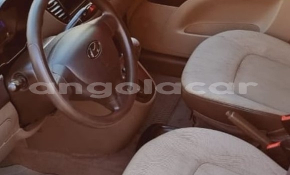 Comprar Usado Hyundai i10 Vermelho Carro em Luanda em Luanda Province Comprar Usado Hyundai i10 Vermelho Carro em Luanda em Luanda Province